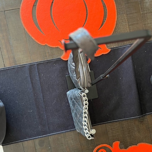 Rare Michael Kors crossbody and wristlet set - Picture 8 of 12